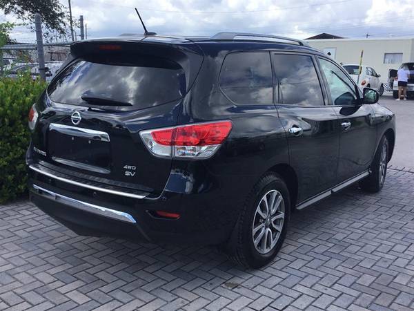 2016 Nissan Pathfinder SV - Lowest Miles / Cleanest Cars In FL -... for sale in Fort Myers, FL – photo 4