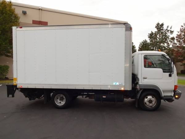 2001 Nissan UD 1200 14ft Box Truck W/Lift Gate:Only 28k Miles 1... for sale in Auburn, WA – photo 4