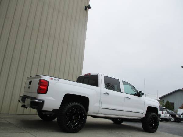 LIFTED 2 OWNR 2014 CHEVY SILVERADO 1500 CREW 4X4 NEW 33X12.50 MTS L@@K for sale in KERNERSVILLE, NC – photo 3