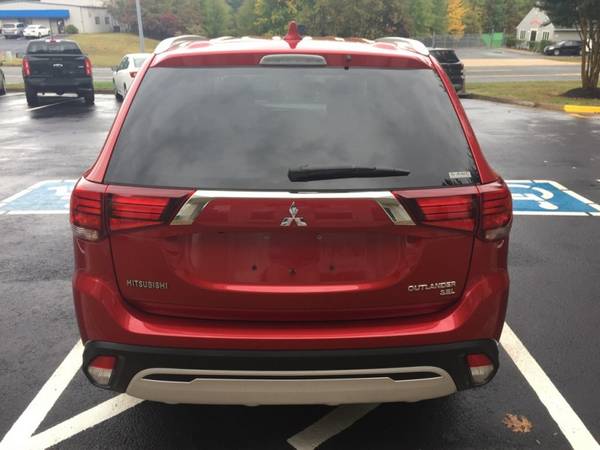 2019 Mitsubishi Outlander SEL S-AWC with Cargo Area Concealed Storage for sale in Fredericksburg, VA – photo 4