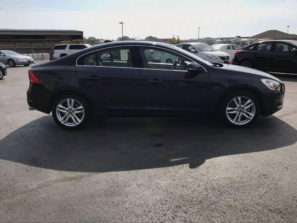 2013 Volvo S60 T5 - Try.... - cars & trucks - by dealer - vehicle... for sale in Farmington, MO – photo 2