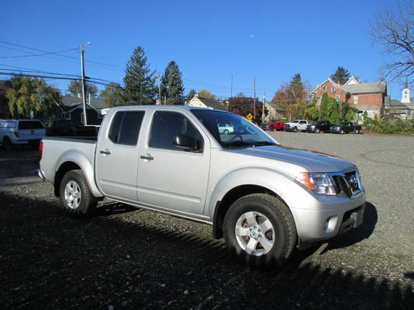 2013 Nissan Frontier SV Crew Cab 5 bed - - by dealer for sale in Honey Brook, PA – photo 3