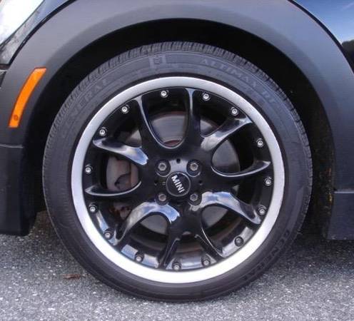 2010 Mini Cooper Clubman S - 6 Speed/Leather/Bluetooth/Xenons/Clean... for sale in Bethlehem, PA – photo 9