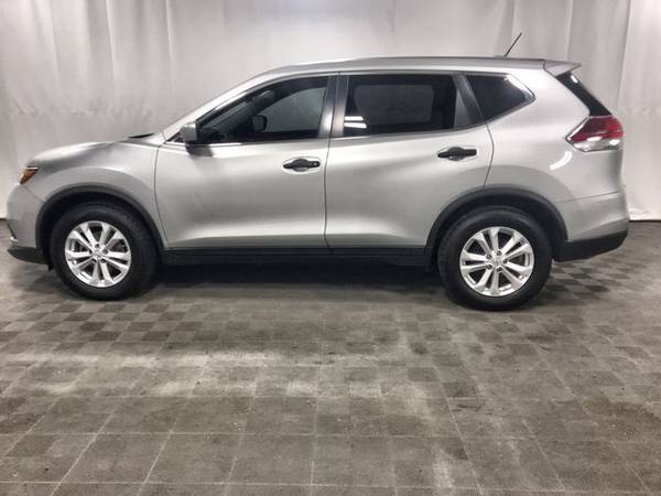 2016 Nissan Rogue SV -NOT A Pre-Approval! for sale in Bloomington, IL – photo 5