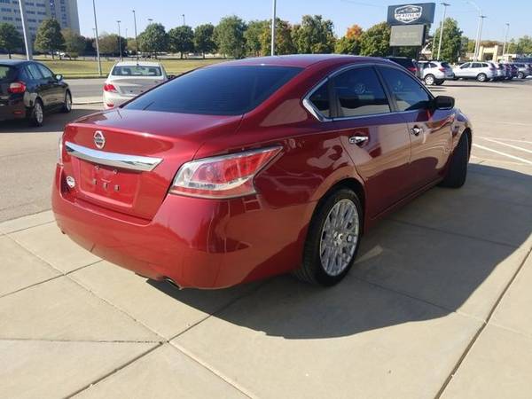 2014 Nissan Altima - Financing Available! - cars & trucks - by... for sale in Topeka, KS – photo 3