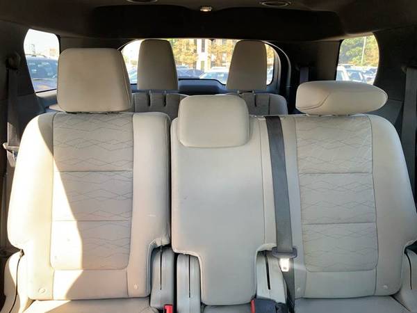 2013 Ford Explorer XLT w/ 3rd row, CLEAN**JUAT REDUCED** for sale in San Antonio, TX – photo 12
