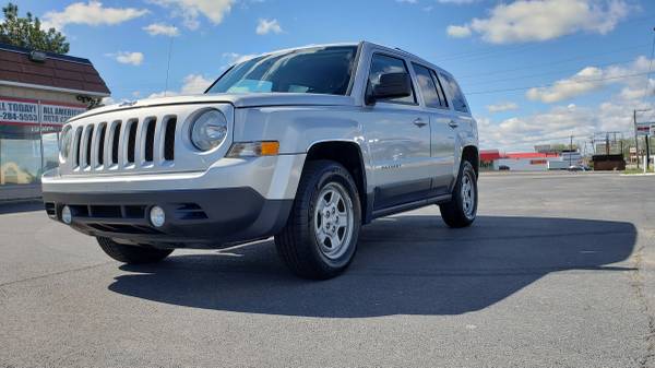 2011 Jeep Patriot Sport 4x4 6, 450 - - by dealer for sale in Muncie, IN – photo 2