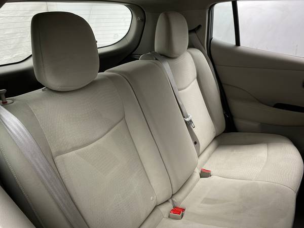 2012 Nissan LEAF SV Hatchback 4D hatchback Silver - FINANCE ONLINE -... for sale in Washington, District Of Columbia – photo 22