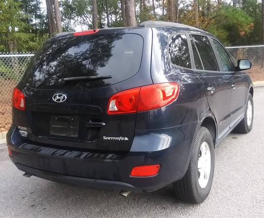 Hyundai Santa Fe - Drives great, Travel-ready - cars & trucks - by... for sale in Lexington, GA – photo 4