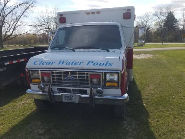 1989 Ford E350 Ambulance - cars & trucks - by owner - vehicle... for sale in Mount Pleasant, WI – photo 2