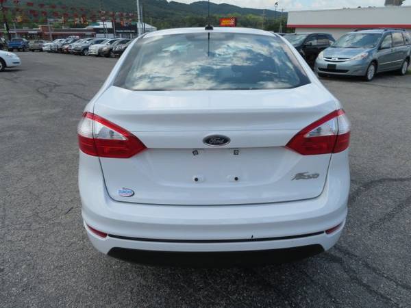 2017 Ford Fiesta S sedan Oxford White for sale in Pulaski, VA – photo 6