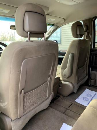 2011 Chrysler Town & Country 4dr Wgn Touring - cars & trucks - by... for sale in Chesaning, MI – photo 15