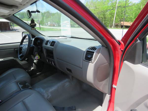 2008 Chevrolet Colorado REG CAB 2 9 4CYL AUTO ARE FIBERGLASS TOPPER for sale in Cynthiana, OH – photo 10