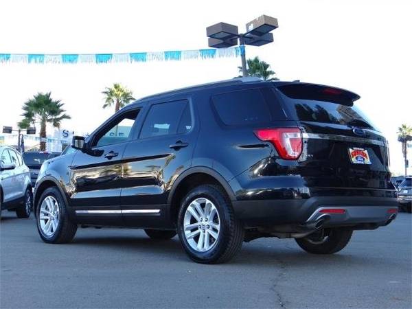 2017 Ford Explorer XLT FWD * CALL TODAY .. DRIVE TODAY! O.A.D. * -... for sale in North Hollywood, CA – photo 3