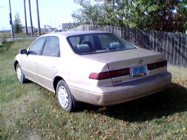 1999 Toyota Camry LE 4 dr sedan - cars & trucks - by owner - vehicle... for sale in Grand Forks, ND – photo 5