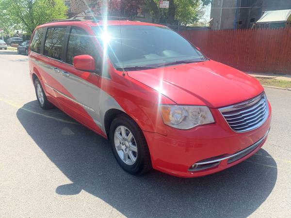 2013 Chrysler Town and Country L Minivan 4D mini van Cargo - cars & for sale in Brooklyn, NY – photo 3