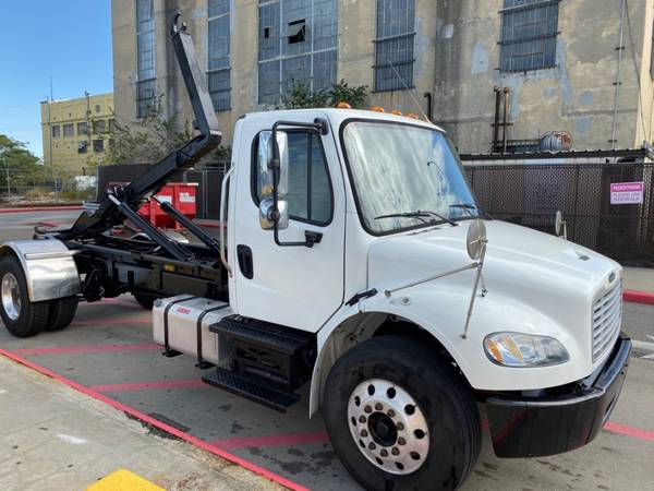 2014 FREIGHTLINER M2 HOOKLIFT NON CDL AUTOMATIC CUMMINS ENGIN-brooklyn for sale in STATEN ISLAND, NY – photo 4