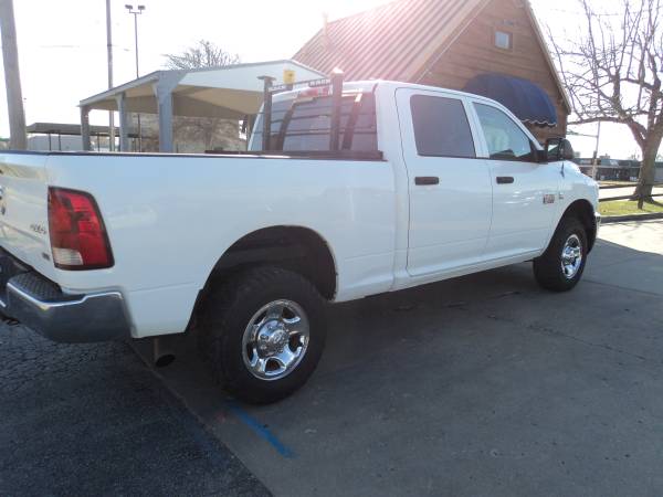 2012 RAM 2500 Crew Cab 4X4 - cars & trucks - by dealer - vehicle... for sale in Topeka, KS – photo 4
