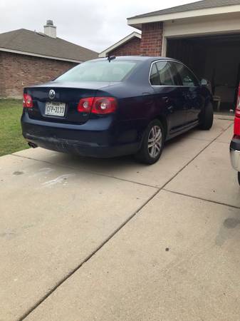 2006 Volkswagen Jetta 2.5 - cars & trucks - by owner - vehicle... for sale in Fort Worth, TX – photo 3