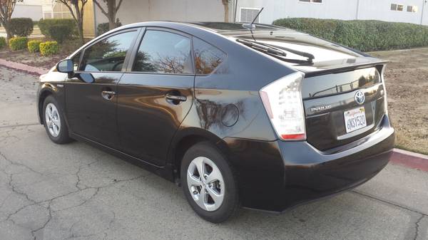 2010 Toyota Prius, New Hybrid Battery from Toyota, CLEAN TITLE -... for sale in Selma, CA – photo 3