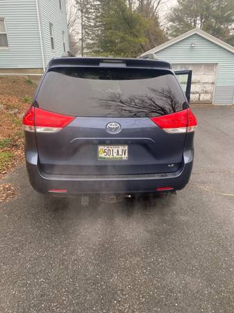 Toyota Sienna 2013 - cars & trucks - by owner - vehicle automotive... for sale in Augusta, ME – photo 5