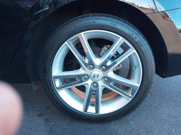 * 2012 Hyundai Elantra Touring SE 5spd * Leather, Moonroof * Low... for sale in Phoenix, AZ – photo 10
