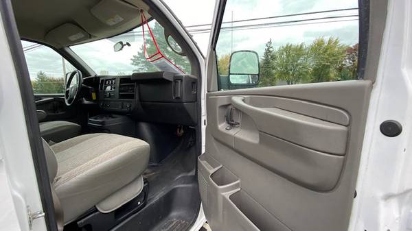 2015 GMC Savana G-2500 Cargo Van ***INCLUDES BULKHEAD/SHELVES*** -... for sale in Swartz Creek,MI, OH – photo 11