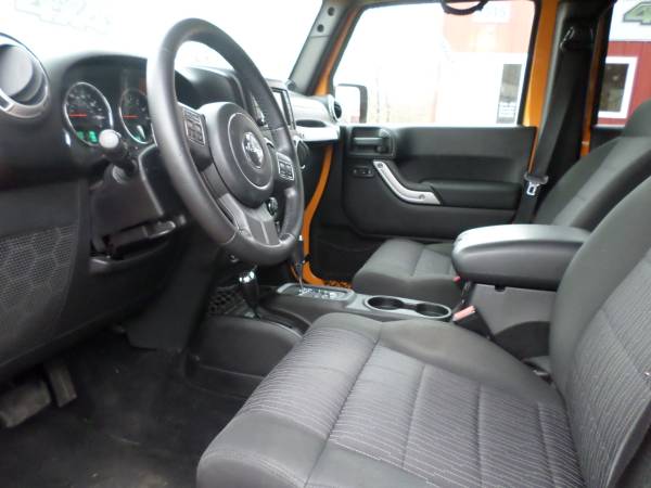 2012 Jeep Wrangler Unlimited Sahara - - by dealer for sale in Townsend, TN – photo 10