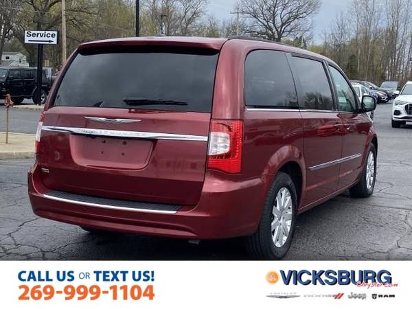 2013 Chrysler Town & Country Touring - - by dealer for sale in Vicksburg, MI – photo 5