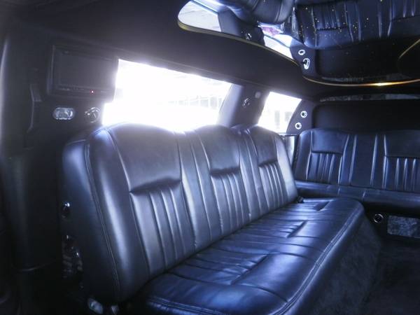 2005 BLACK 120IN LINCOLN TOWNCAR LIMOUSINE #1099 - cars & trucks -... for sale in Los Angeles, OR – photo 3