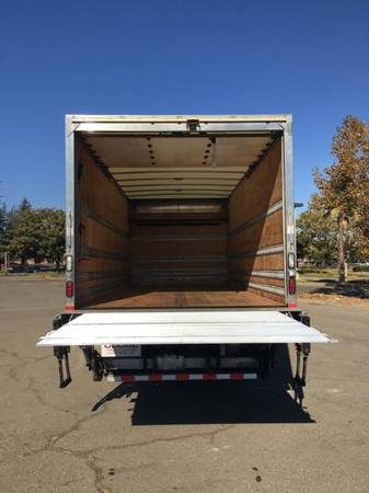 2017 FREIGHTLINER M2 20' BOX TRUCK BIG ALUMINUM LIFT *CARB... for sale in Fairfield, WA – photo 7