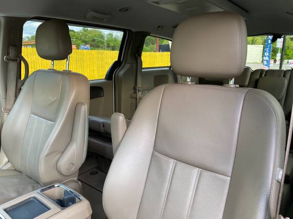 2012 Chrysler Town Country Touring - L - - by dealer for sale in Other, TN – photo 12