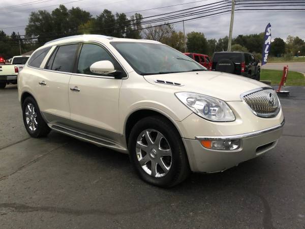 AWD! 2008 Buick Enclave CXL! Loaded! 3rd Row! for sale in Ortonville, MI – photo 7