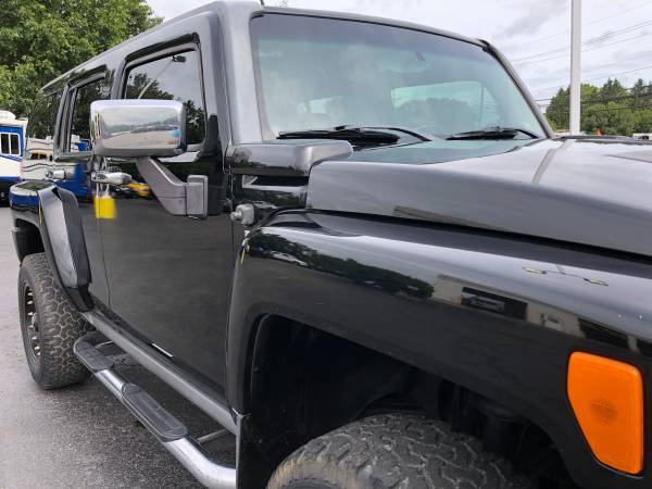 Very Clean! 2006 Hummer H3! AWD! Finance Guaranteed! for sale in Ortonville, MI – photo 12