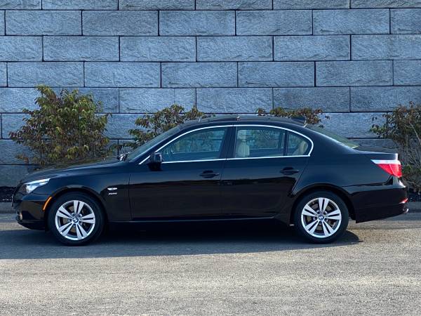 2010 BMW 528i xDrive - navigation, moonroof, heated leather,... for sale in Middleton, MA – photo 5