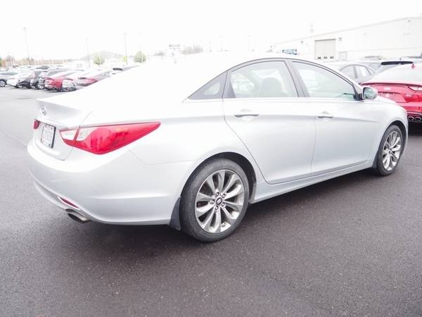 2011 Hyundai Sonata SE - - by dealer - vehicle for sale in Youngstown, OH – photo 6