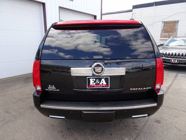 2013 Cadillac Escalade ESV AWD Platinum Edition - - by for sale in Waterloo, IA – photo 5