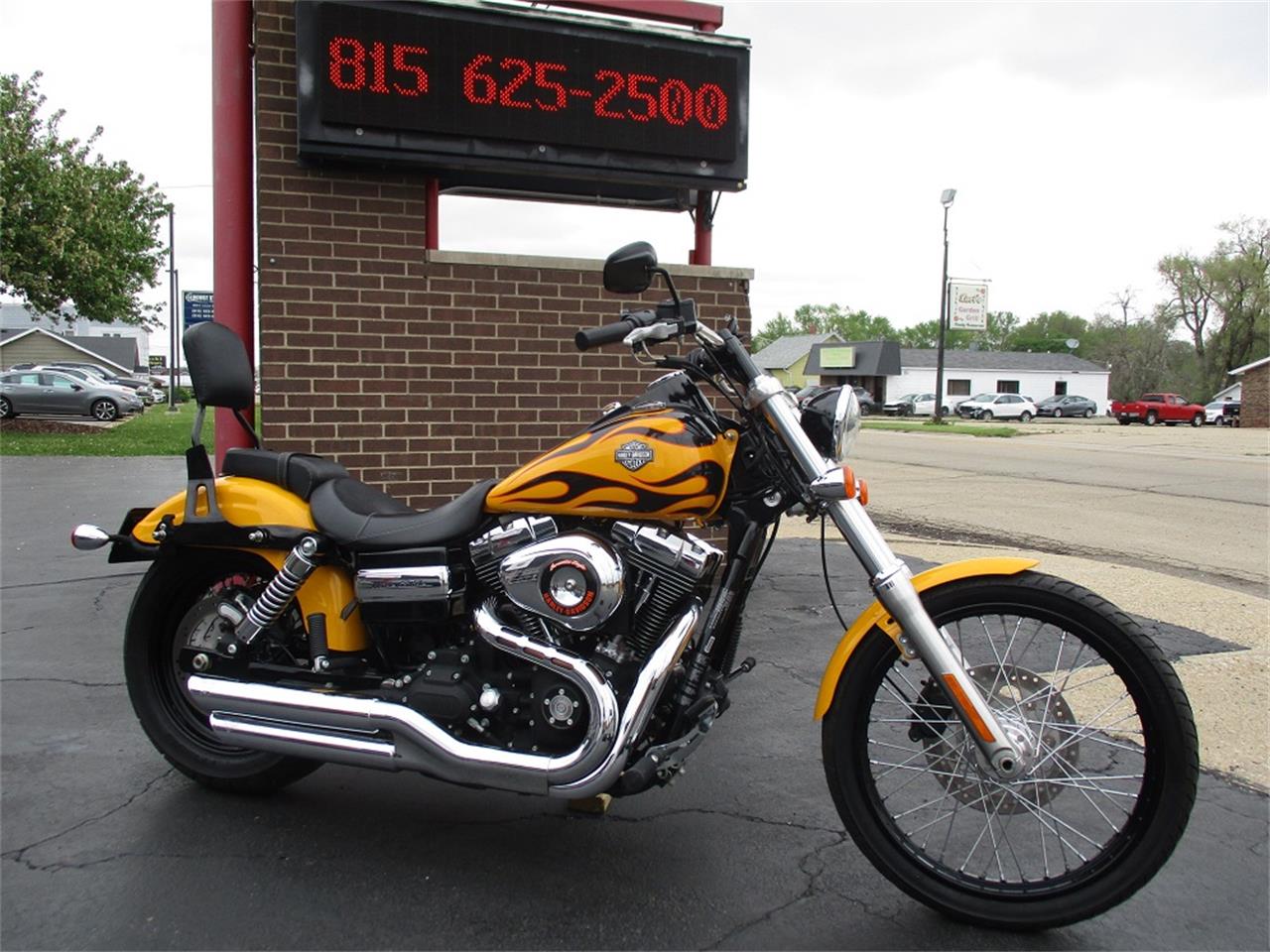 2011 Harley-Davidson Dyna Wide Glide for sale in Sterling, IL – photo 4