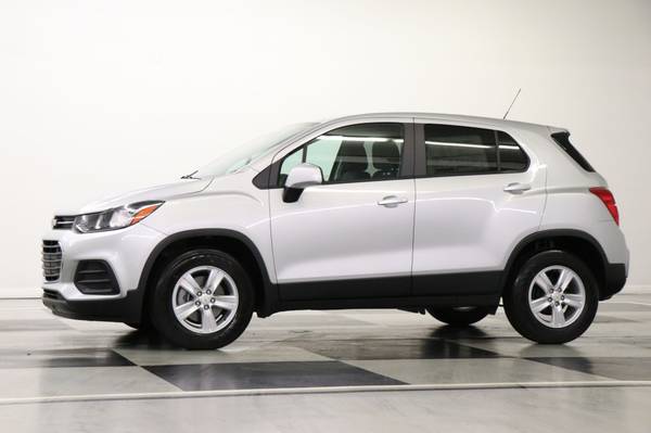 WAY OFF MSRP! NEW Silver 2020 Chevy Trax LS SUV *CAMERA - BLUETOOTH*... for sale in Clinton, AR – photo 16