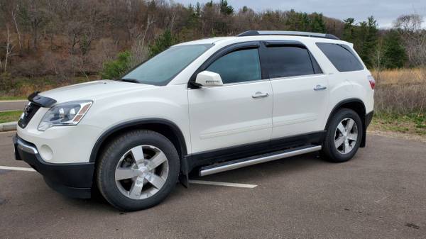 2011 GMC Acadia SLT AWD - - by dealer - vehicle for sale in Eau Claire, WI – photo 17