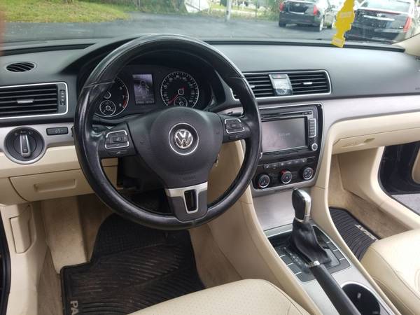 2014 Volkswagen Passat SE SUN ROOF DRIVE PERFECT LOW MILEAGE 97K -... for sale in TAMPA, FL – photo 12