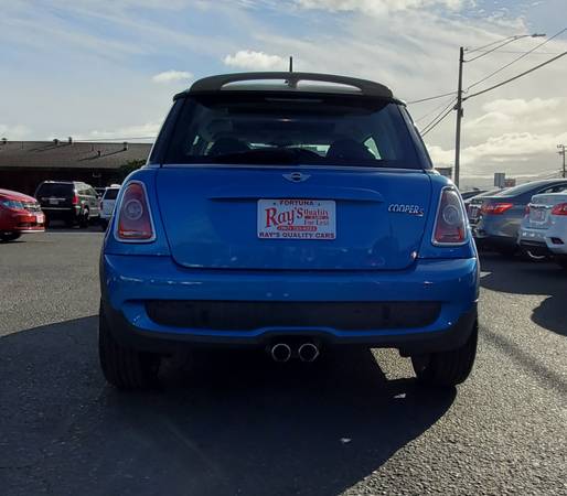 NEW ARRIVAL: Test Drive This Vivid Blue 2009 Mini Cooper S for sale in Fortuna, CA – photo 11