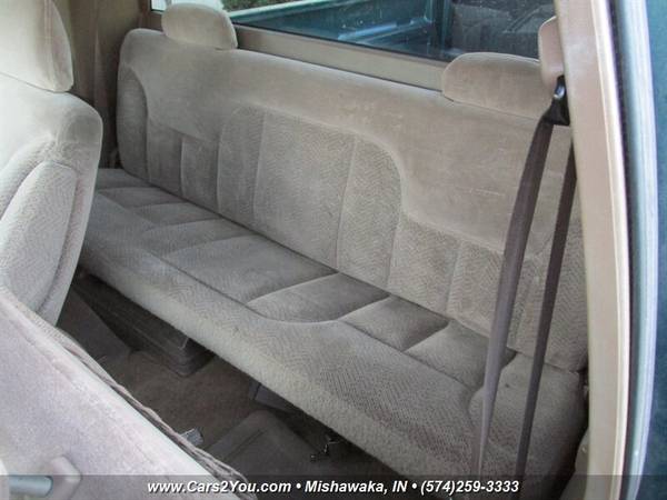 1995 GMC SIERRA 1500 EXTENDED CAB 5.7L V8 *READY FOR WINTER* - cars... for sale in Mishawaka, IN – photo 10