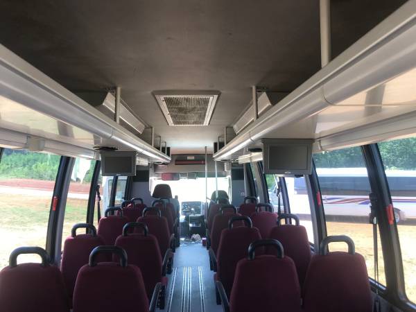 2010 INTERNATIONAL PC105 KRYSTAL 32 PASSENGER BUS WITH WHEELCHAIR LIFT for sale in Richmond, NY – photo 16