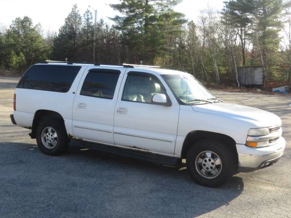 2003 Chevrolet Suburban Utility White 251K 4WD - cars & trucks - by... for sale in Concord, NH – photo 4