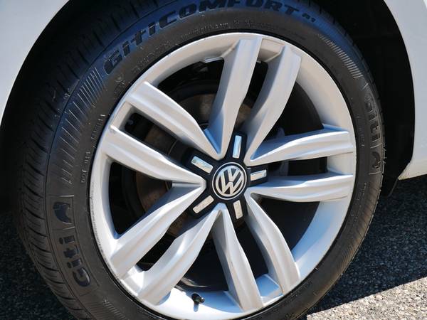2017 Volkswagen VW Passat 1.8T SE w/Technology - cars & trucks - by... for sale in Burnsville, MN – photo 15