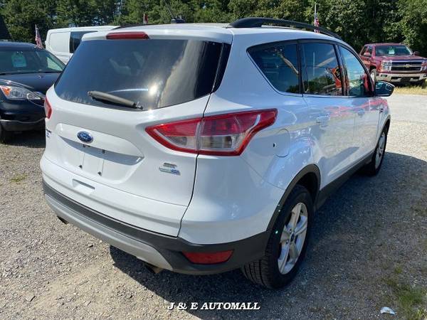 2016 Ford Escape SE 4WD 6-Speed Automatic - cars & trucks - by... for sale in Pelham, NH – photo 4