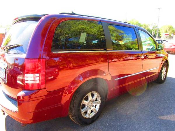 2009 Chrysler Town Country 4dr Wgn Touring - cars & trucks - by... for sale in Lino Lakes, MN – photo 5