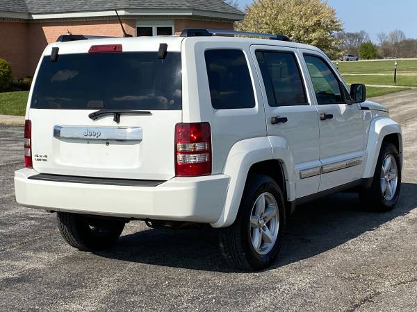 2009 Jeep Liberty Limited 4X4 with only 129, 000 miles 8250 - cars & for sale in Chesterfield Indiana, IN – photo 6