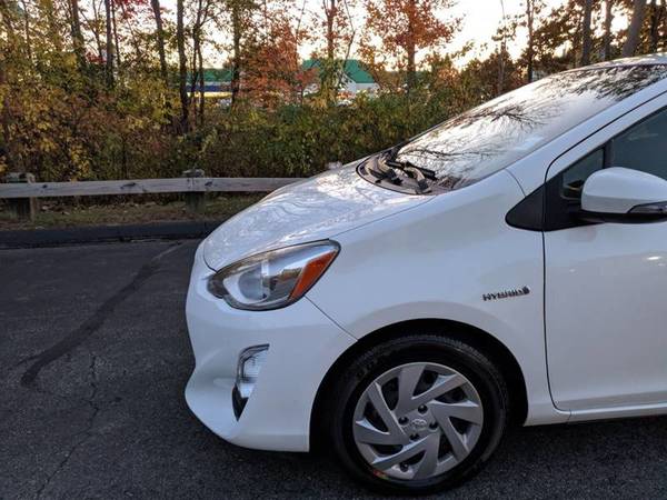 2015 Toyota Prius c hybrid pkg2 bluetooth cd 50mpg 112k for sale in Walpole, NH – photo 2